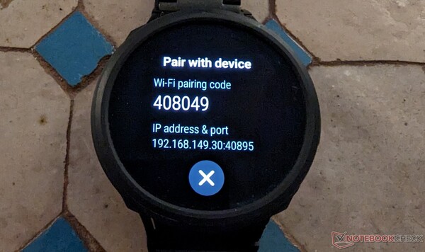 The wireless ADB pairing screen on a Samsung Galaxy Watch 4 (Source: Notebookcheck)
