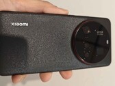A "Xiaomi 15 Ultra" in the wild. (Image source: @That_Kartikey via Twitter/X)