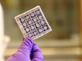 Novel thermoelectric textile technology converts body heat into electricity (Image source: Chalmers)