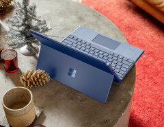 Microsoft currently sells the Surface Pro with Intel Meteor Lake and Snapdragon X chipsets. (Image source: Microsoft)