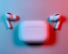 Apple's popular wireless headphones, the AirPods Pro, are now part of a lawsuit filed in California (Image: Ignacio R)