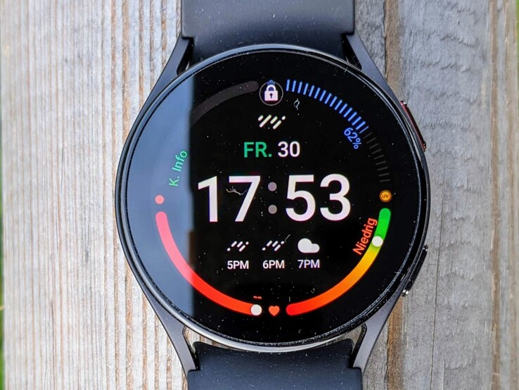 The Samsung Galaxy Watch5's case is made of aluminum