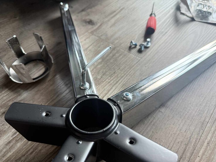 Assembly of the base