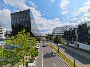 Ultra wide angle