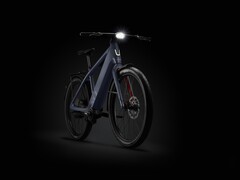 The Stromer ST7 Alinghi Red Bull Racing Edition e-bike has up to 260 km (~110 miles) range. (Image source: Stromer)