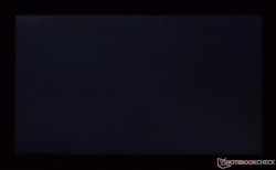 Virtually no visible backlight bleeding