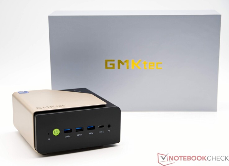 GMKtec Evo-T2 gaming mini PC next to its packaging. (Image source: Sebastian Bade of Notebookcheck)