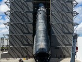 Ship 40 enters SpaceX's Megabay hangar at Starbase nearly three months after launch.