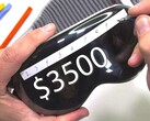 Apple uses plastic instead of glass on the outside of its $3,500 headset. Apple calls it "laminated glass". (Image: JerryRigEverything)