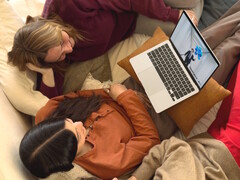 The 13-inch MacBook Air with an Apple M4 CPU has been discounted on Amazon. (Image source: Apple)