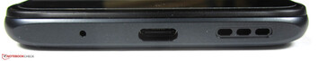 Bottom: Microphone, USB-C 2.0, speaker