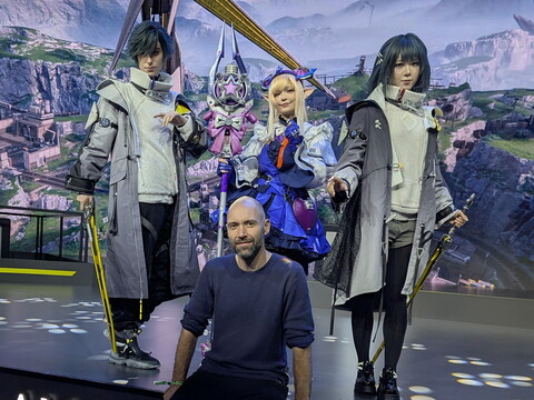Professional cosplayers and me
