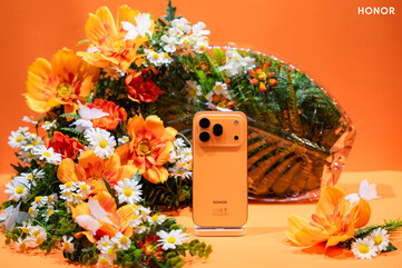 The Honor 600 Pro in orange colorway