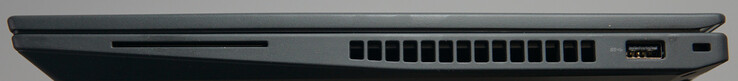 The Lenovo ThinkPad P16s AMD offers USB 4, RJ45 and HDMI in terms of connectivity (Image source: Mario Petzold)