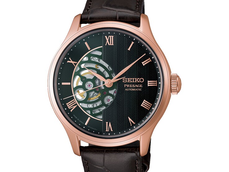 Close-up of the Seiko Presage HCB007’s green dial, showing its textured geometric pattern