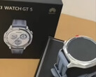 The Watch GT 5 has already been unboxed in China. (Image source: Bilibili)