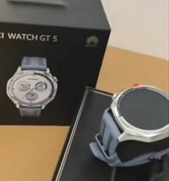 The Watch GT 5 has already been unboxed in China. (Image source: Bilibili)