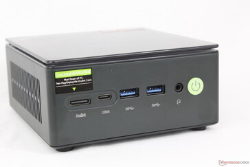 Front: OcuLink (PCIe4 x4), USB-C 4.0 w/ DisplayPort + Power Delivery, 2x USB-A 3.2 (10 Gbps), 3.5 mm headset, Power button