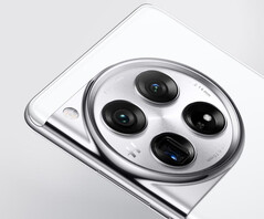 Glacial White joins the OnePlus 12's two existing colour options. (Image source: OnePlus)