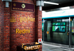 Xiaomi has extended its Harry Potter special edition release to Beijing's subway system. (Image source: Xiaomi)
