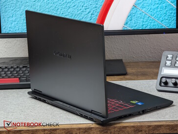 Slim chassis from the A16: Classic top ...