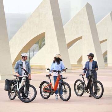 The Momentum Vida E+ e-bike comes in abyss black, mountain air, and caramel cinnamon colorways (Image source: Momentum)