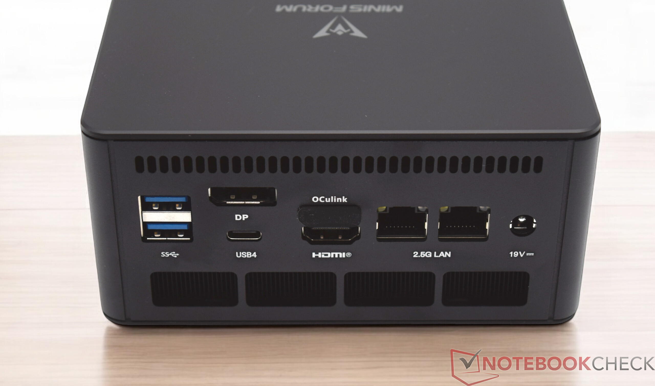 Minisforum EliteMini UM890 Pro review: A powerful mini PC Minisforum EliteMini UM890 Pro review: A powerful mini PC