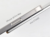 The Vivo X Fold5 appears to be about 9.2 mm thick when closed. (Image source: Vivo)