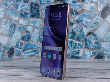 The best smartphone of 2025 in terms of camera comes from Vivo. (Image source: Daniel Schmidt)