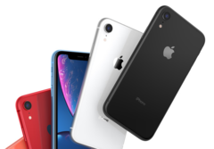 Apple continues to sell fewer iPhones and is now in danger of being overtaken by Xiaomi for the number 3 global smartphone vendor position. (Source: Apple)
