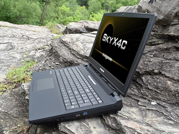 The Sky X4C was an absolute monster of a laptop (Image source: Notebookcheck)
