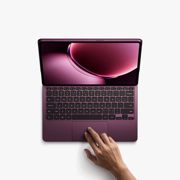 The Pad 9 Pro Max with keyboard accessory