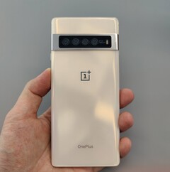 Leaked OnePlus 7 concept. (Source: Industrial Designer-Haoran)