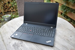 Lenovo ThinkPad P15v G3 AMD