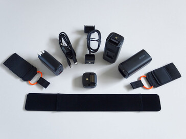 Accessories. (Image source: Notebookcheck)