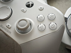 The GameSir G7 Pro in its Mech White finish. (Image source: Paraph)