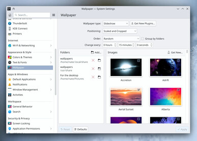 Selecting the wallpaper in the KDE system settings (Source: Nate/KDE)