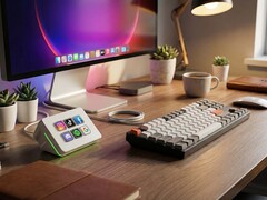 This inexpensive keypad with LCDs can be used wirelessly