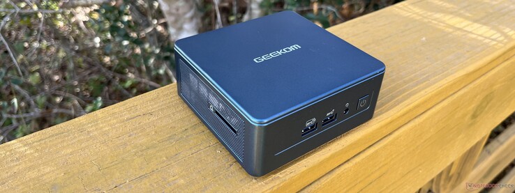 Geekom Mini IT 13 Review: Efficient PC Powerhouse for the Home