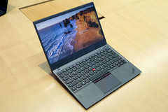 Lenovo ThinkPad X1 Carbon prototype: Current model was planned with 3:2 display and as MacBook-competitor (picture-source: pc.watch.impress.co.jp)