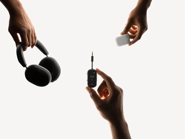 Users can connect two pairs of wireless headphones simultaneously to the AirFly View.