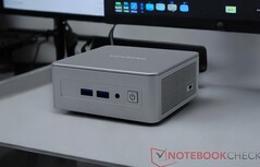 The Geekom AE7 is a well-performing but also pretty noisy mini PC with an AMD Ryzen 9 7940HS (Image source: Sebastian Bade)