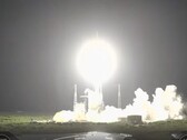 Image of the Falcon 9 rocket at launch (Image source: NASA; cropped)