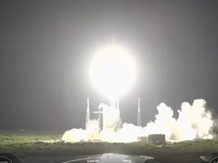 Image of the Falcon 9 rocket at launch (Image source: NASA; cropped)