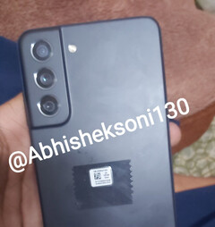 The Galaxy S21 FE will launch globally in early 2022. (Image source: @Abhisheksoni130)