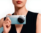 The follow-up to the Xiaomi 15 Ultra (pictured here) will reportedly feature a true continuous zoom camera with a 200 MP sensor. (Image source: Xiaomi)