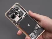 The Sony IMX989 inside the Xiaomi 12S Ultra is more than 11 mm thick. (Image source: WekiHome)