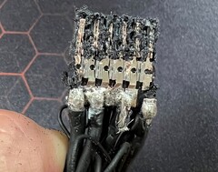 A melted 12VHPWR power connector. (Source: igor&#039;s Lab)