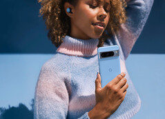 The Pixel 8 Pro has a comparatively large battery and faster charging than its predecessor. (Image source: Google)