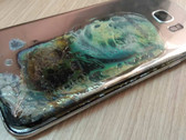 The burnt husk of the S7 Edge. (Source: /u/rokhana)